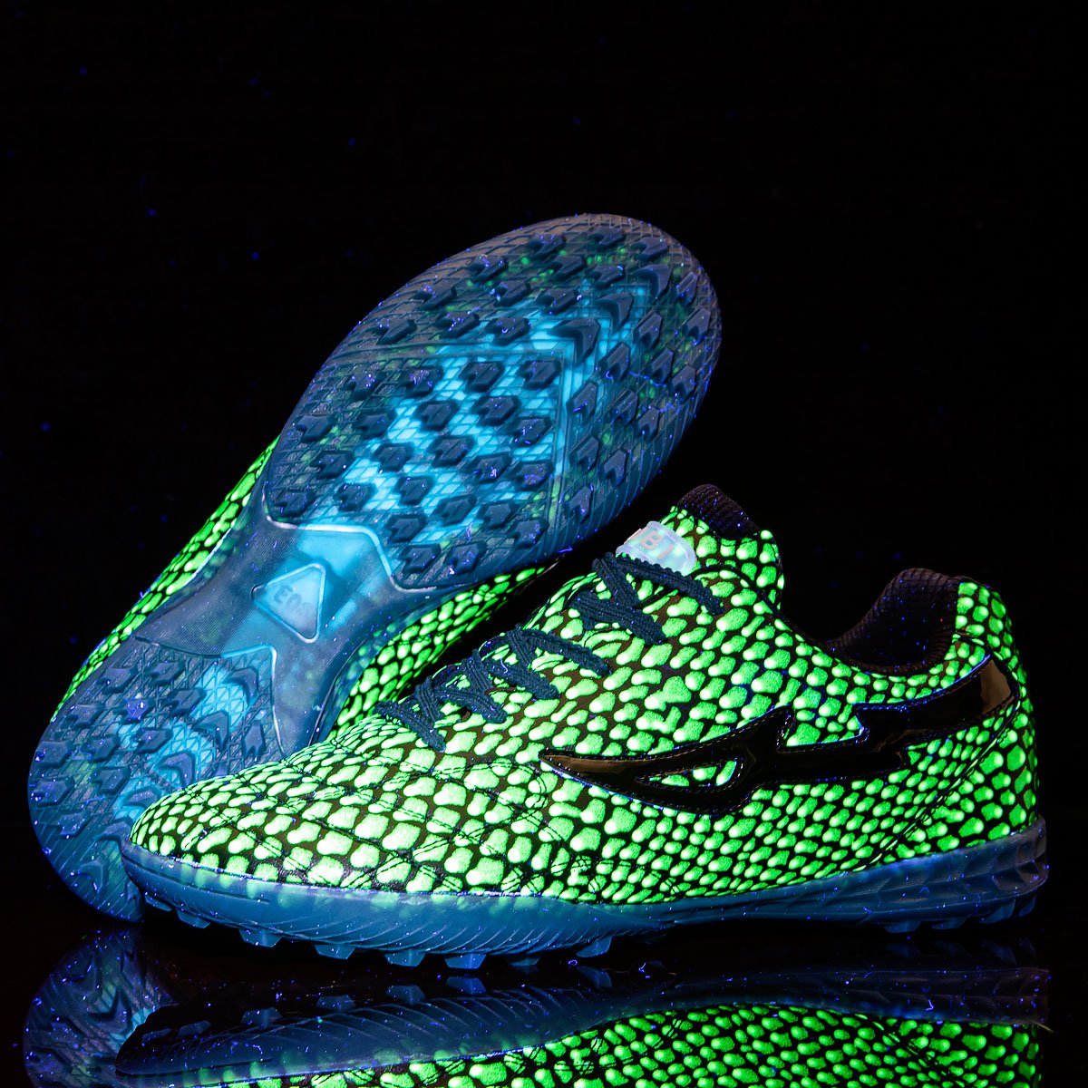 Custom Men's Professional Indoor Football Sports Shoes Soccer Cleat Futsal with Rubber Synthetic Upper & PU Insole for Training