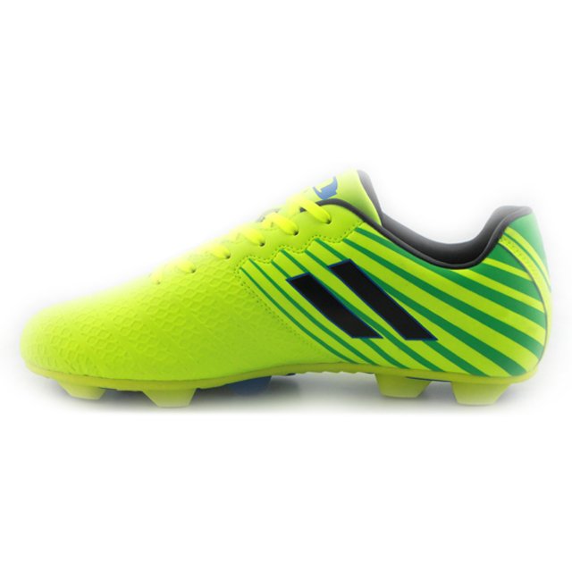 2020 cheap professional football shoes customized design indoor women soccer shoes