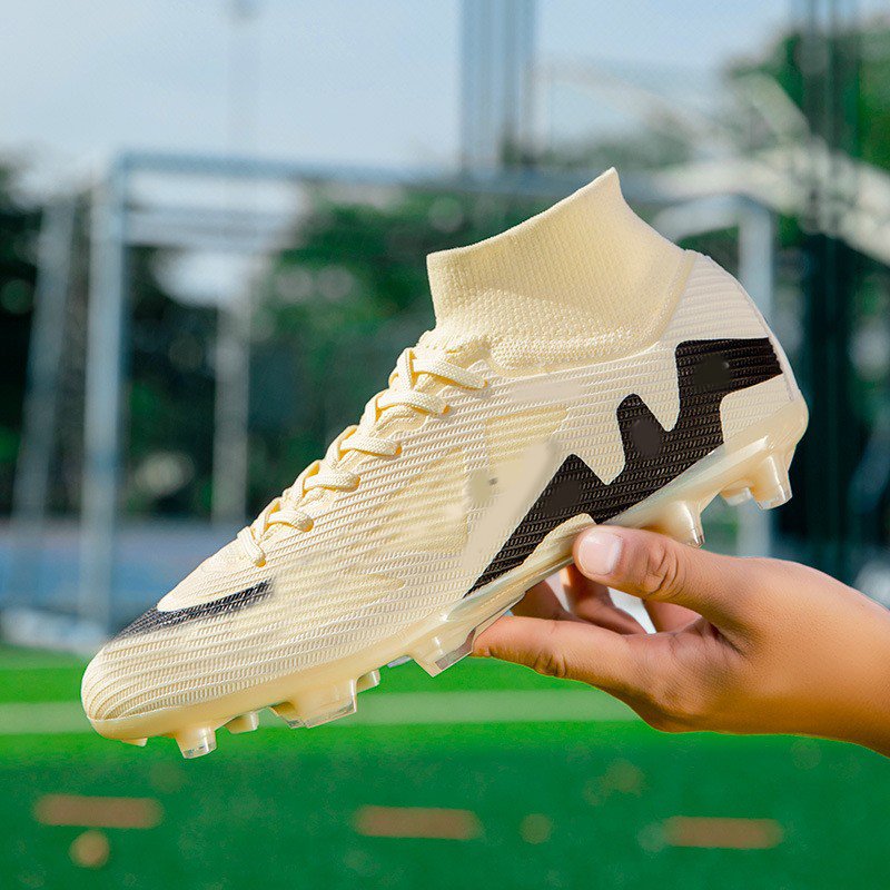 Hot sell Fashionable Comfortable Soccer Cleats Womens Football Cleats Outdoor Indoor Football Boots Adult Youth Soccer Shoes