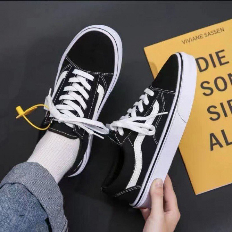 Autumn and winter fashion design new men's casual sports shoes soft sole increase casual skateboard shoes lace-up walking shoes