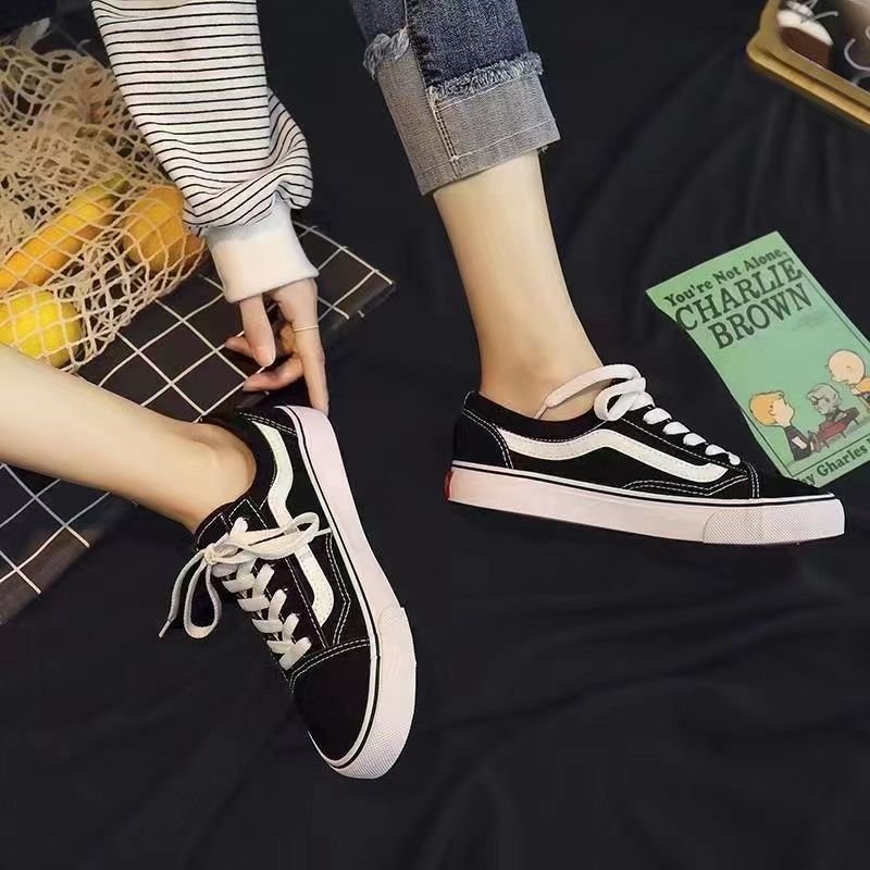 Autumn and winter fashion design new men's casual sports shoes soft sole increase casual skateboard shoes lace-up walking shoes