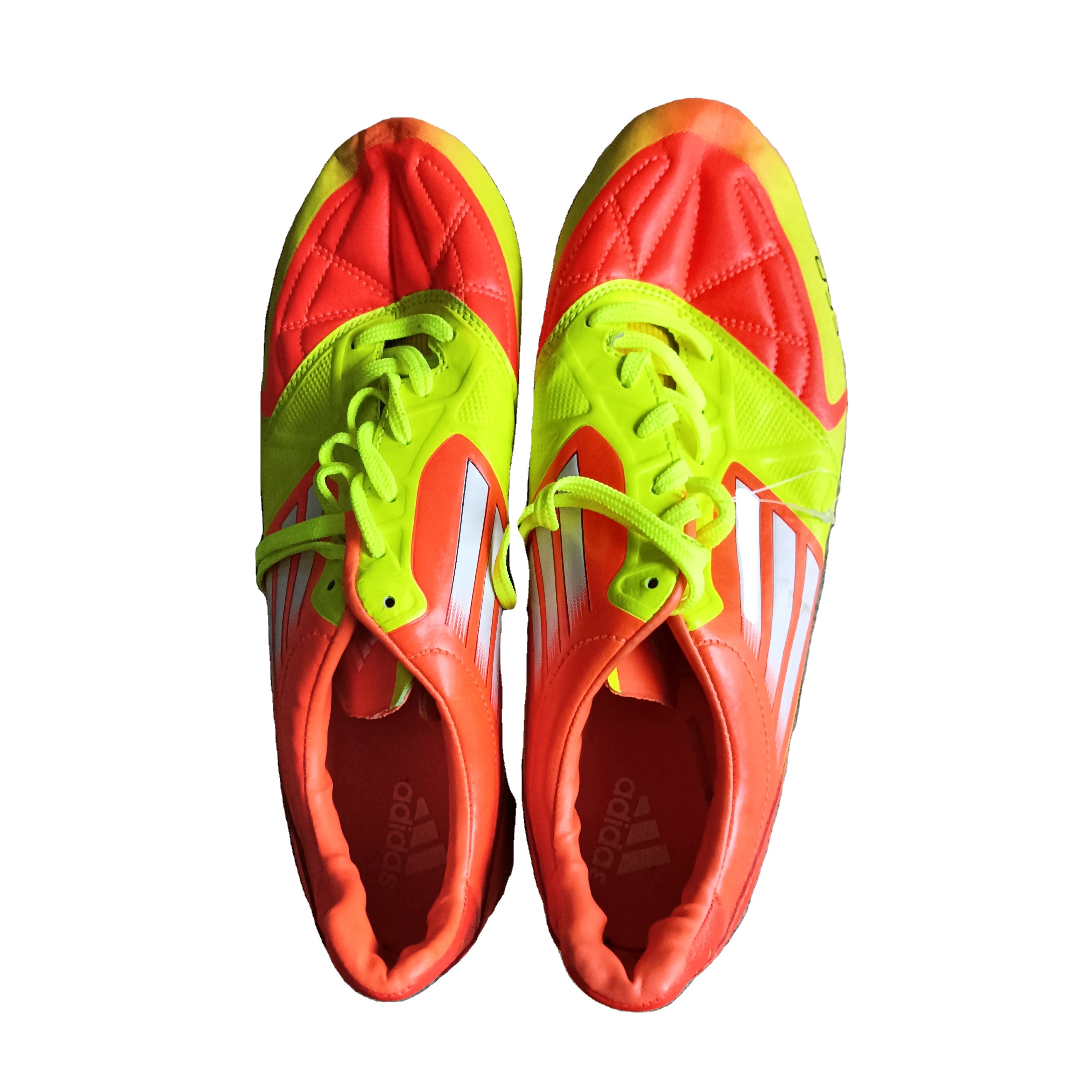 Ukay ukay china factory second hand soccer shoes wholesale used shoes soccer sneakers for man to Iraq