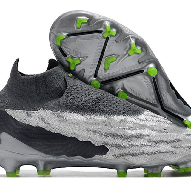 Classic Black Non-slip Daily Sports Shoes Training Shoes Wholesale Football Boots Soccer Shoes