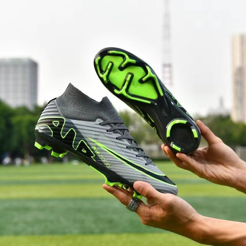 High Quality Sport Boots Football Shoes Soccer Boots For Boys Advanced Customized In stock
