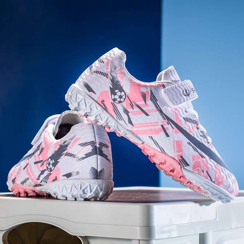 The Newest Lightweight High-Quality Professional Men's Soccer Sneakers Breathable Anti-Slip for Optimal Performance