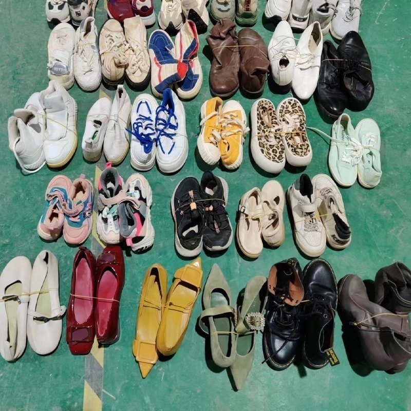 Hot selling used branded shoes Wholesale fashion second hand shoes used sandal for women