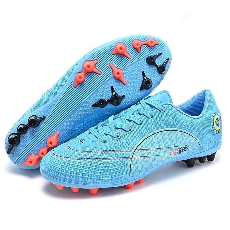 New Arrival Sports Casual Soccer Shoes Unisex Custom Outdoor Men Football Shoes