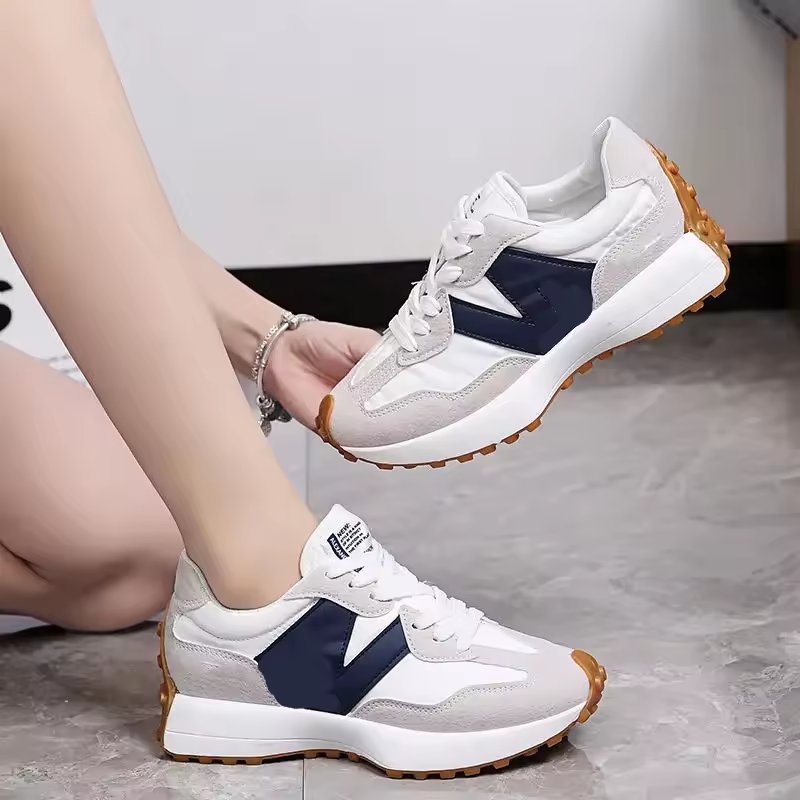 New Arrival Women's Casual Comfortable Sport Shoes Fashionable Walking Sneakers