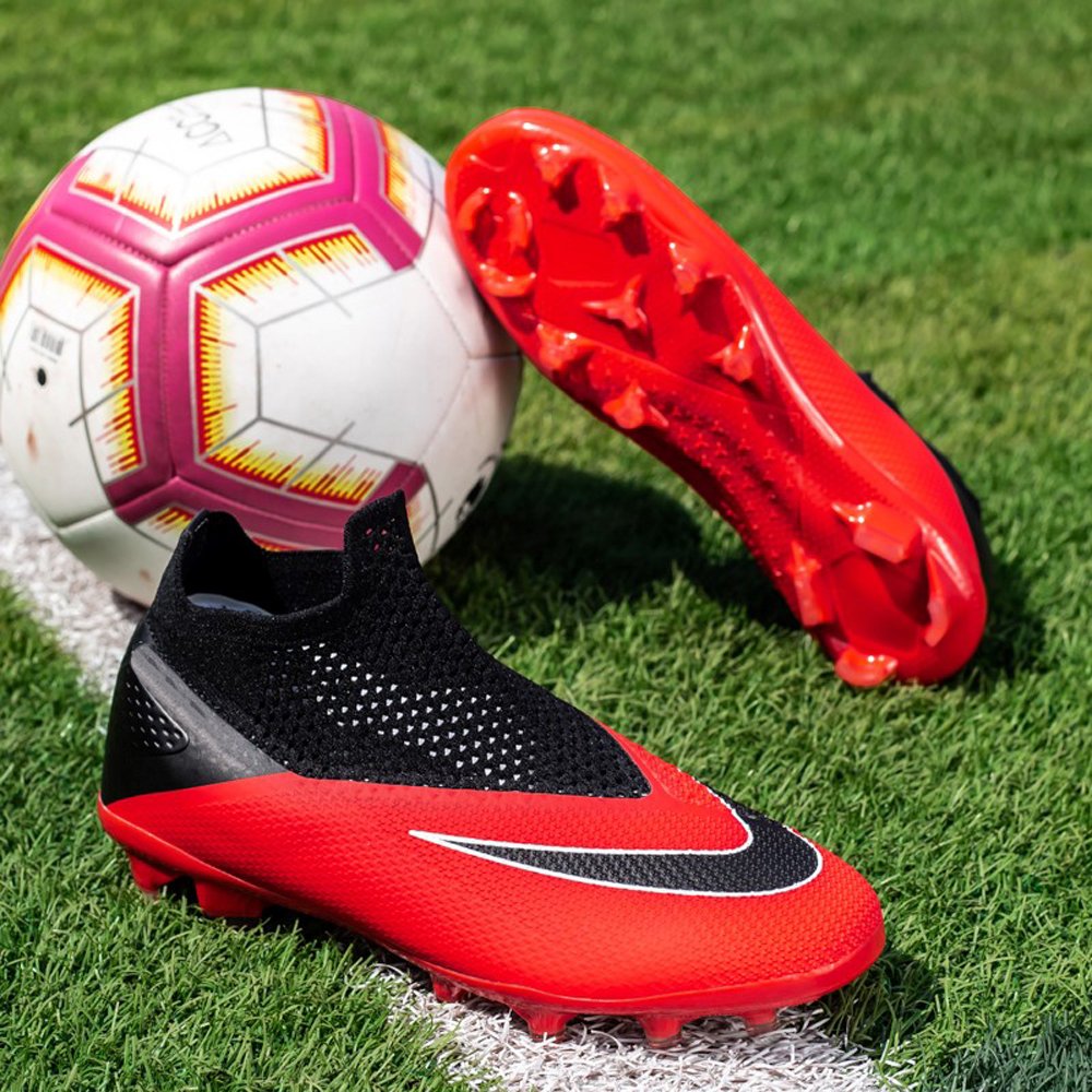 Big Size Fashion Men Sports Shoes High Quality Soccer Shoe TF Type Professional Training Men Soccer Boots Football Shoes
