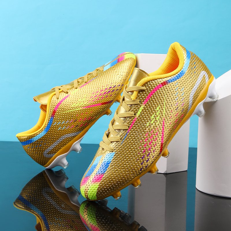 2024 new Low Ankle Football Shoes Outdoor Chaussures De Football Shoes Men Women Soccer Shoes for Kids