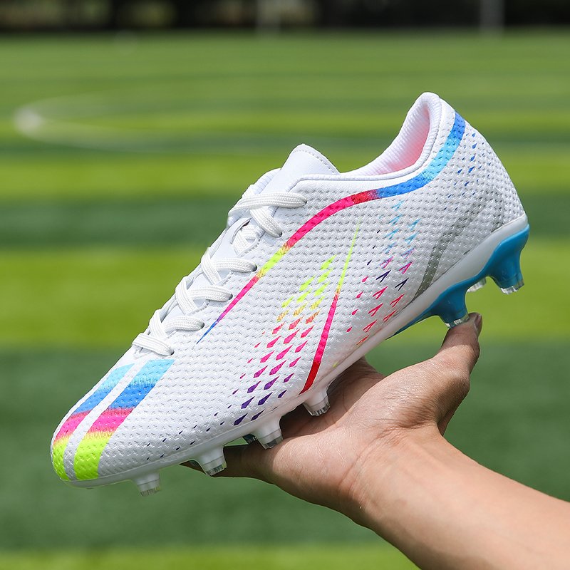 2024 new Low Ankle Football Shoes Outdoor Chaussures De Football Shoes Men Women Soccer Shoes for Kids