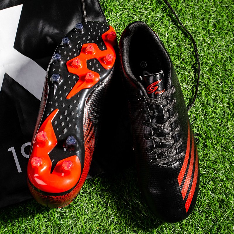 Wholesale Quality Professional Adult Children's Soccer Sneakers Students Rubber cleat Artificial Lawn Training Football Shoes