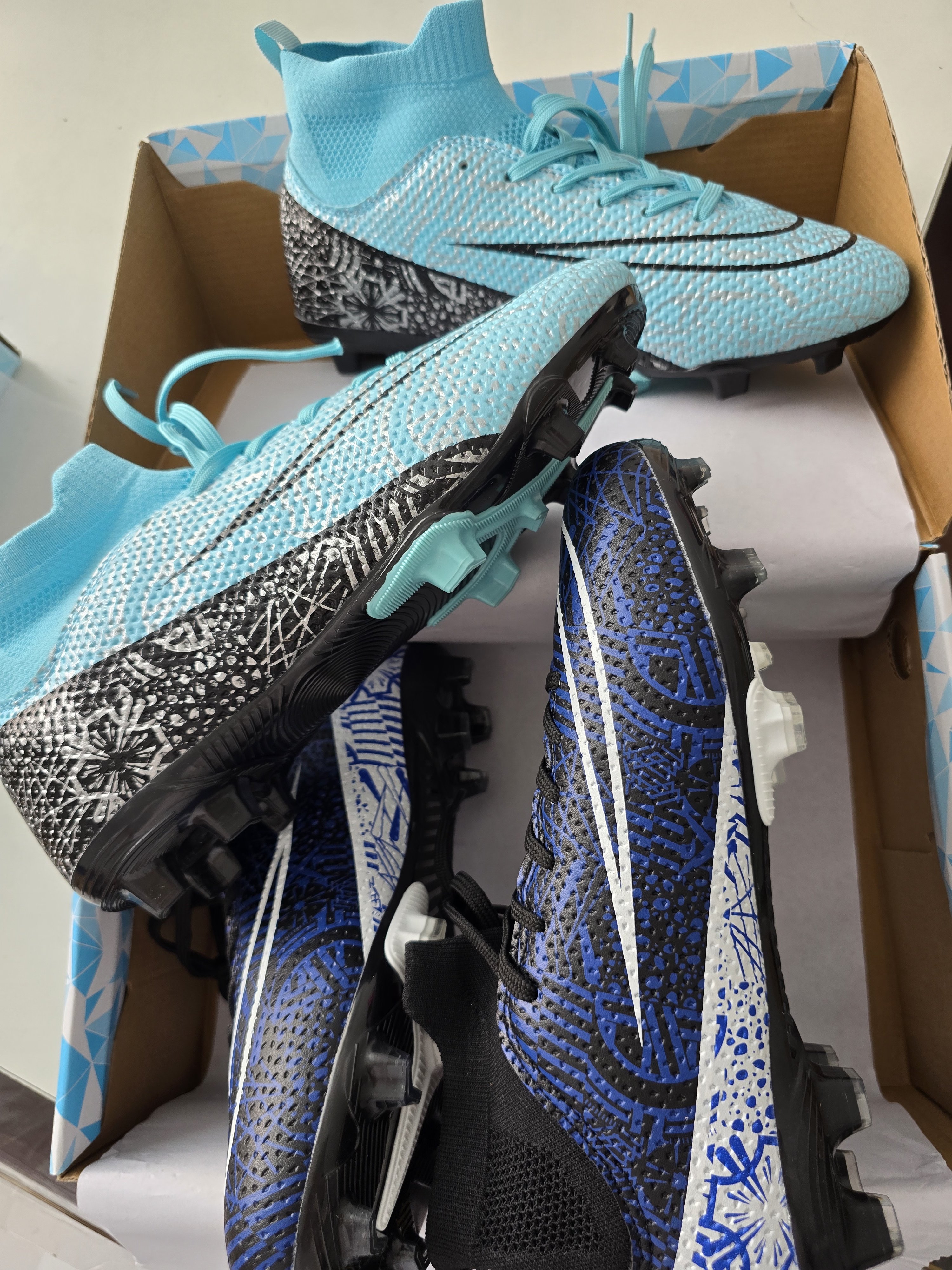 SeeMore Soccer Shoes Cleats High-Top Breathable Athletic Sneaker AG/FG Professional Training Turf Football Boots