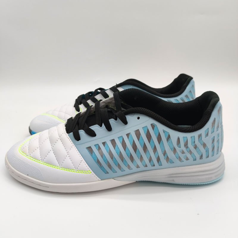 Wholesale Hot Selling Lightweight Anti-Slip Rubber Sole Working Safety football Shoes professional training football sneakers