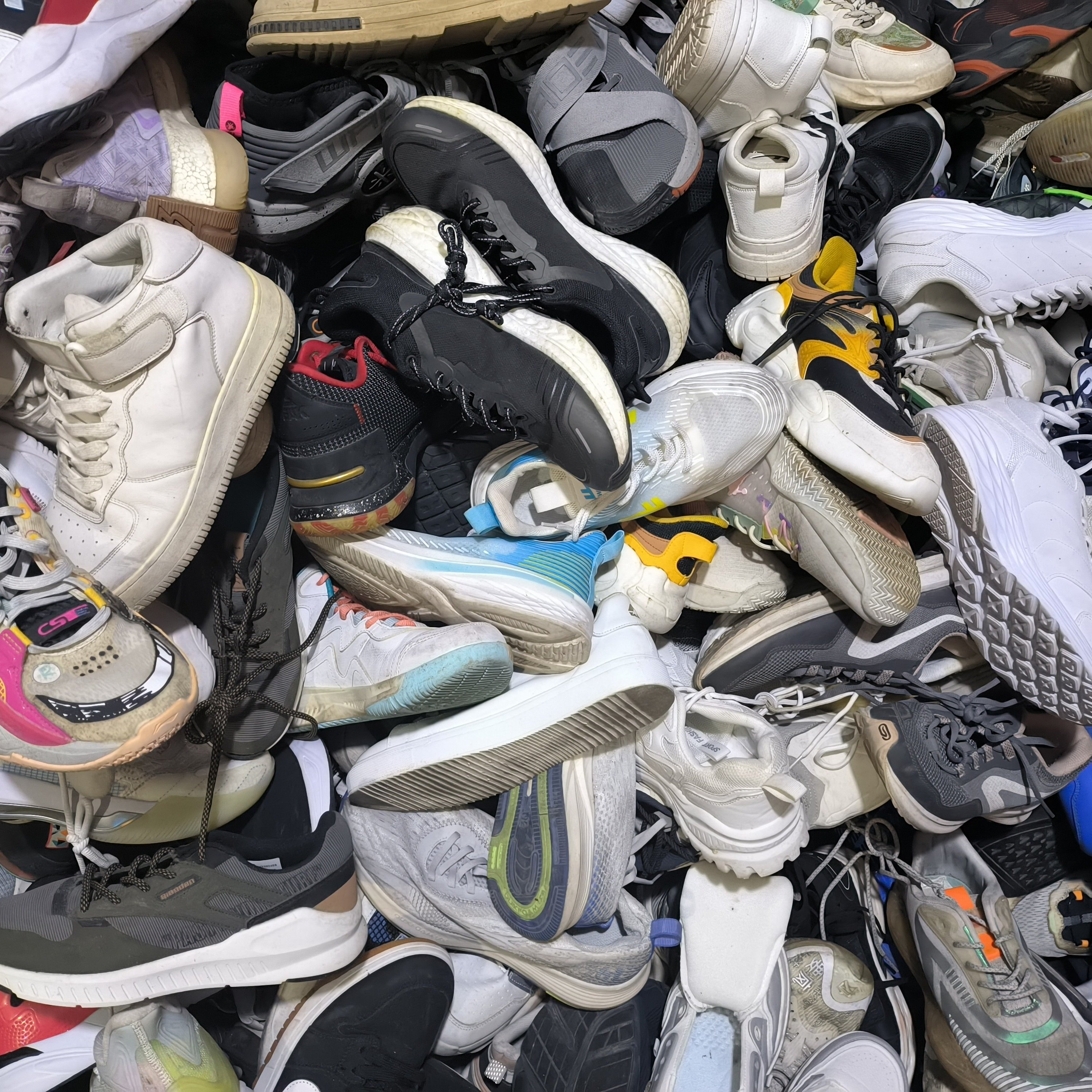 Chinese branded used bale shoes for men second hand shoes original used sneakers for men