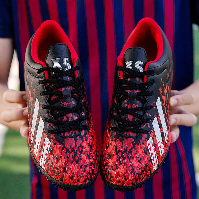 New Arrival Unisex Comfortable Soccer & Football Cleats Non-Slip & Wear-Resistant for Summer & Winter Training