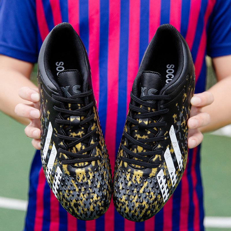 New Arrival Unisex Comfortable Soccer & Football Cleats Non-Slip & Wear-Resistant for Summer & Winter Training
