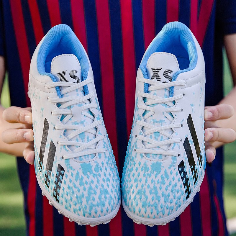 New Arrival Unisex Comfortable Soccer & Football Cleats Non-Slip & Wear-Resistant for Summer & Winter Training