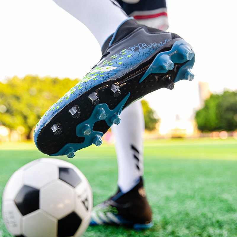 Unisex High-Performance Football/Soccer Shoe New Anti-Slip Traction Design Durable for All Seasons-Summer Winter Spring Autumn