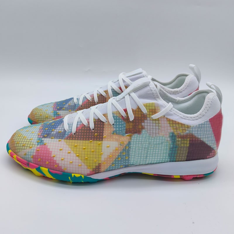 China Factory Wholesale New Fashion Classic Football Shoes High Quality Sports Football Soccer Shoes Breathable Football Sneaker