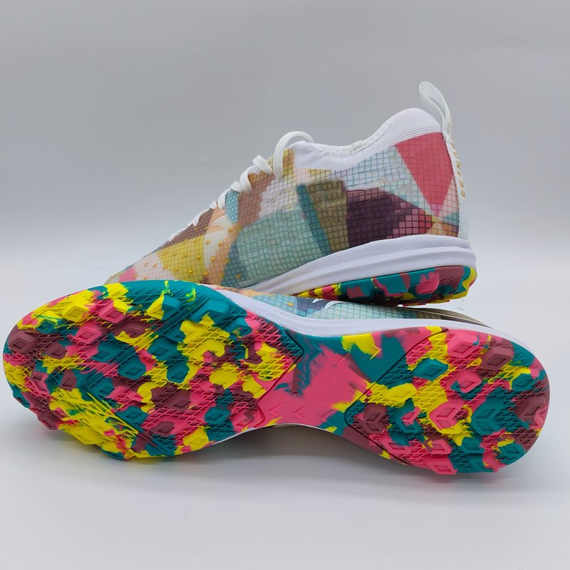 China Factory Wholesale New Fashion Classic Football Shoes High Quality Sports Football Soccer Shoes Breathable Football Sneaker