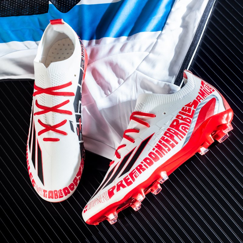 2023 Factory Directly Wholesale Hottest Synthetic Leather Sports Soccer Cleats For Boys