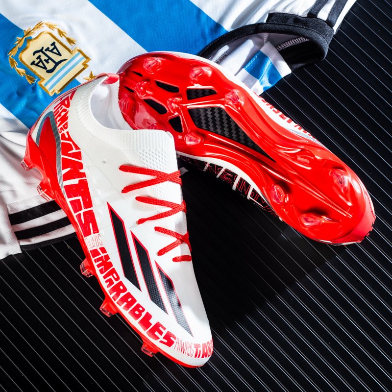 2023 Factory Directly Wholesale Hottest Synthetic Leather Sports Soccer Cleats For Boys