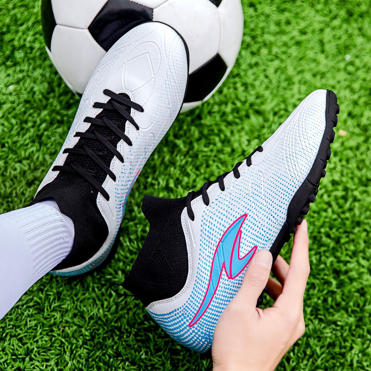 Spring 2024 New Children's Vocational Training High-top Football Shoes Cross-border plus size Long Broken Nail Shoes Campus