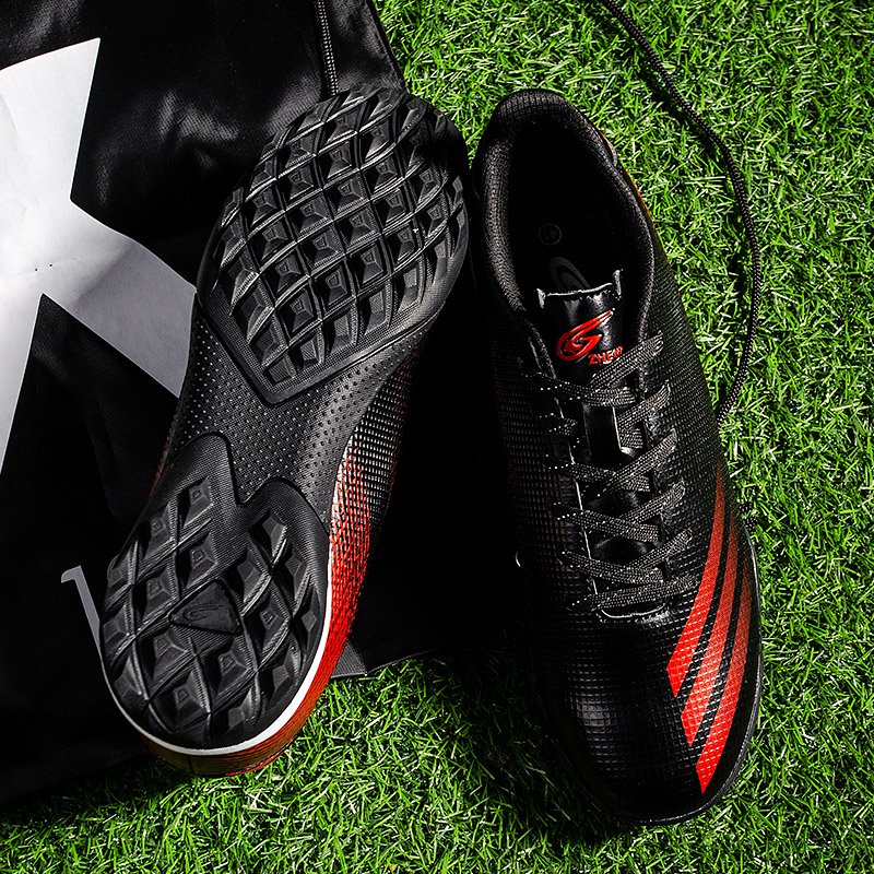 Factory Hot Sale Professional Kid Sport Shoes Custom Men Women Wholesale Sports Soccer Shoes Football