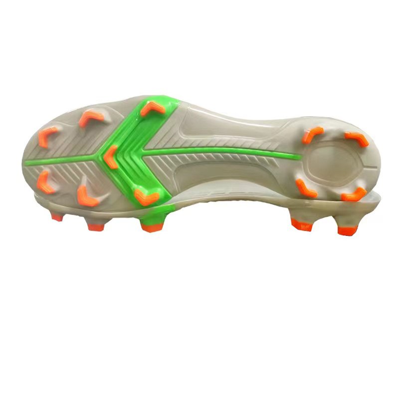 Hot selling football shoe sole Non-slip breathable soccer shoes Outdoor sport Sneakers
