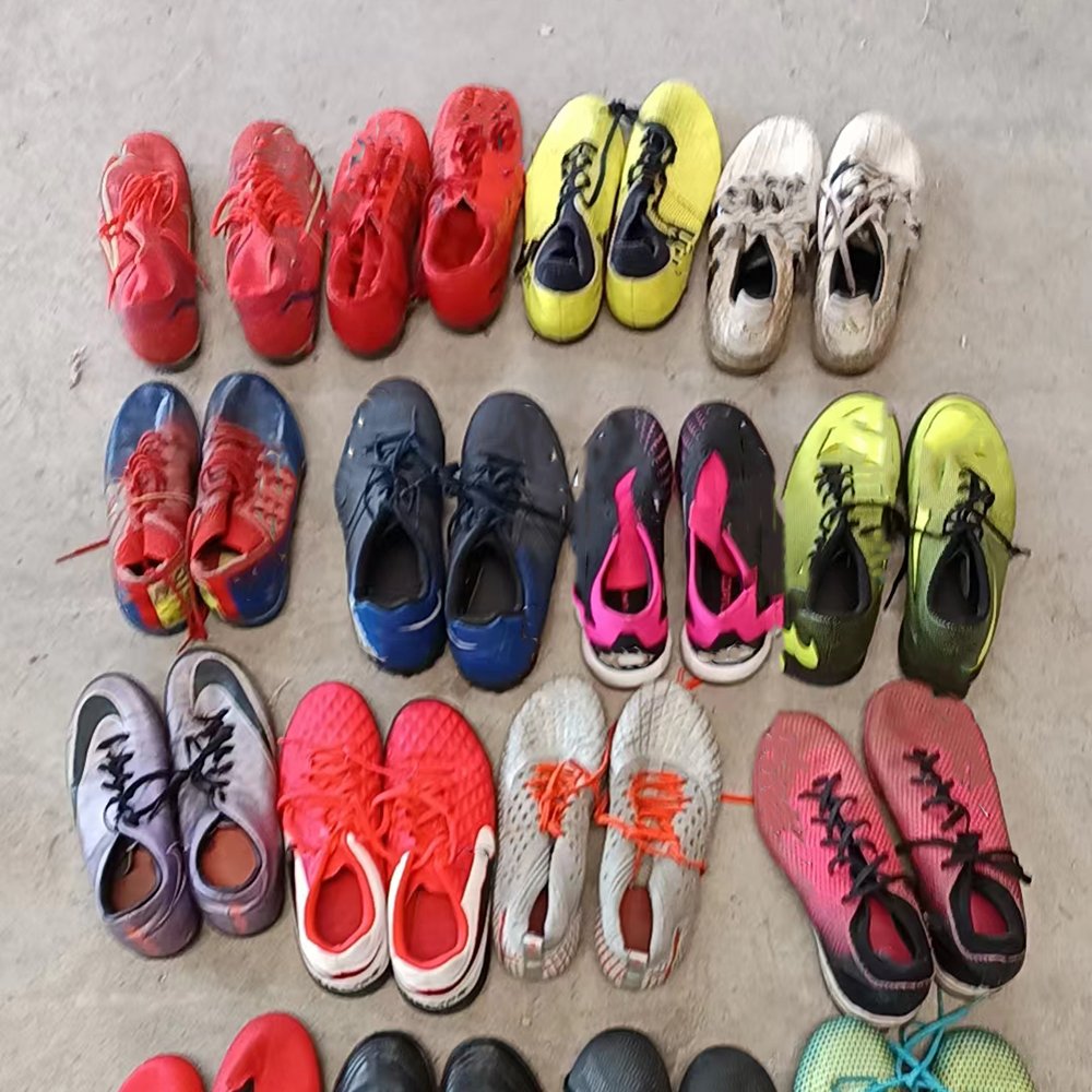 Branded Second Hand Used Football Soccer Shoes Boots Men Stock Chinese and International Brands for Men Bales