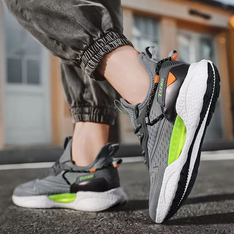 YONGGE 2023 New Sports Men's Shoe Lightweight Fly knit Ultra Breathable Running Shoes Soccer Shoes