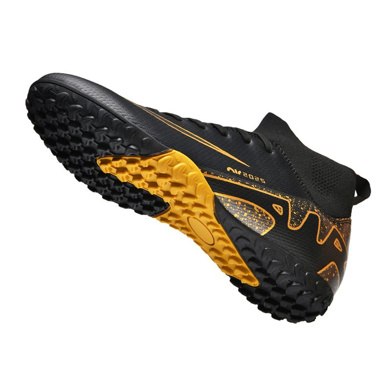 Men's Comfortable Outdoor Soccer Boots High Ankle High Performance Anti-Training Football Cleats Customizable Materials TPU