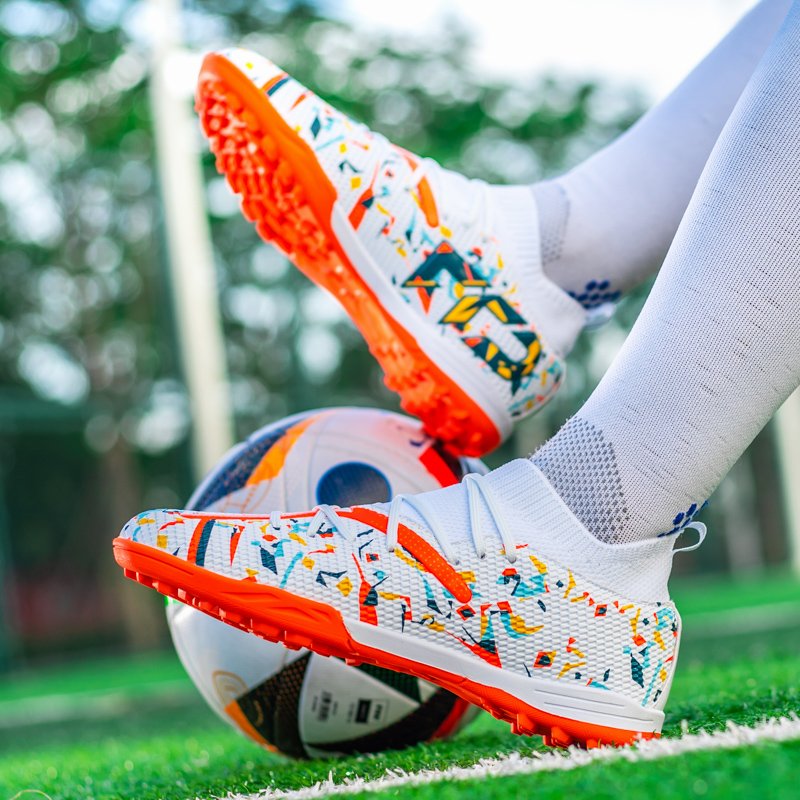 Soccer Boots Breathable Mesh Comfortable Lawn Anti-Slip Spike Wear-Resistant Football Cleats Shoes Men Soccer Boots