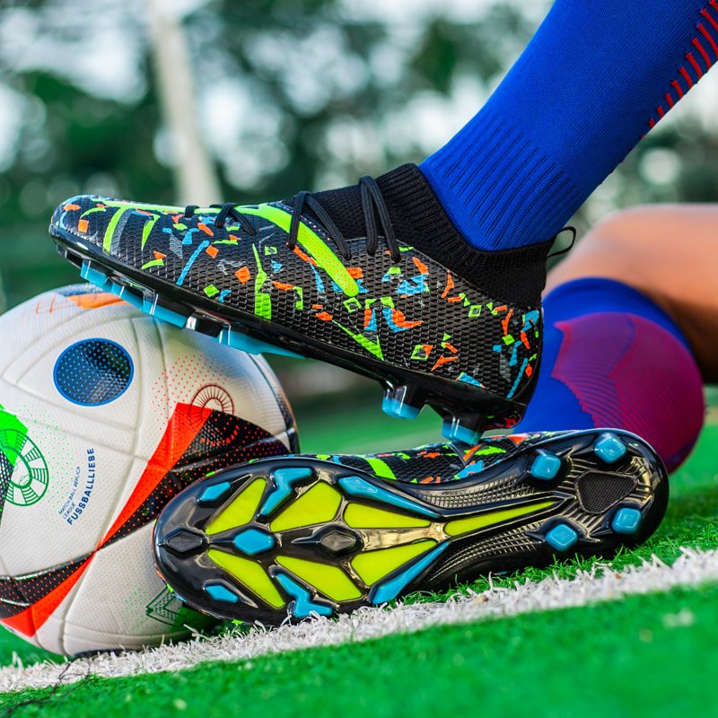 Soccer Boots Breathable Mesh Comfortable Lawn Anti-Slip Spike Wear-Resistant Football Cleats Shoes Men Soccer Boots