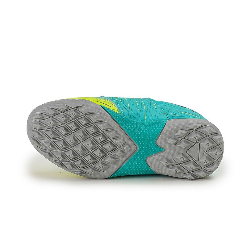 Wholesale Children New Arrival Outdoor Lawn Training Sneakers Hot Sell Soccer Shoes Kids Baseball Boots