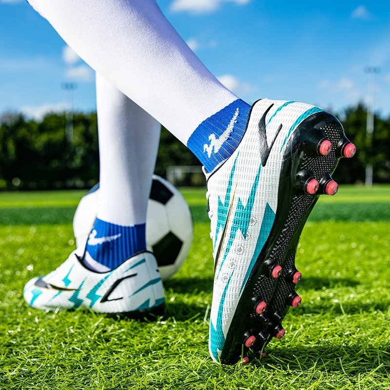 2022 Men Cleats Football Boots High Top Soccer Sneakers Football Shoes Turf Futsal Outdoor Soccer Shoes