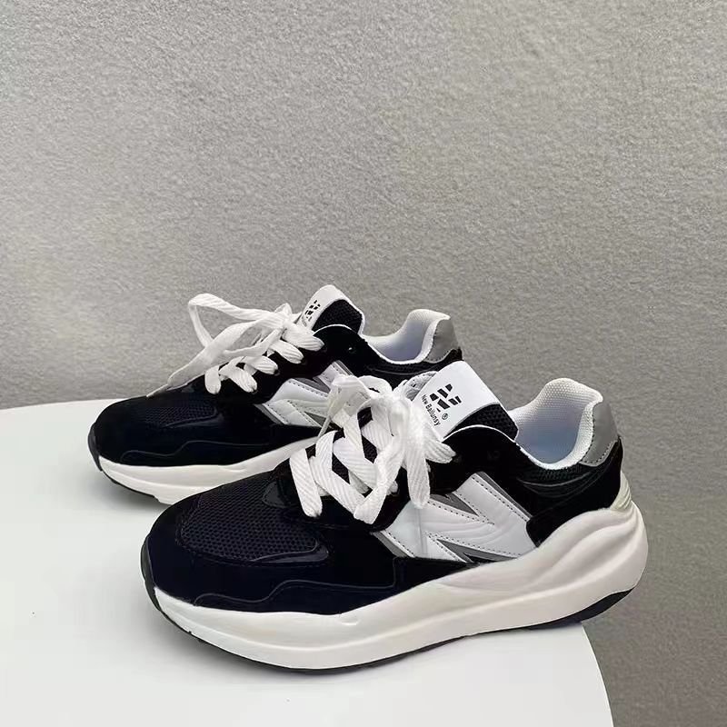 2024 new men's fashion design casual sports shoes flat wear-resistant safety work shoes factory wholesale shoes