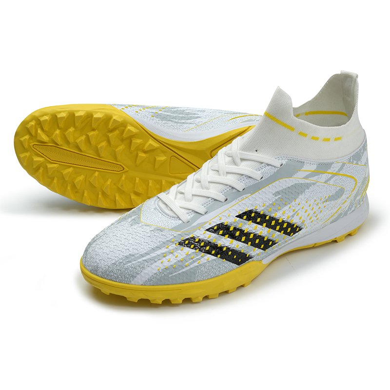 Professional Unisex Soccer Cleats Comfortable Football Thanks with Breathable Mesh/EVA/TPU Insoles Boxed