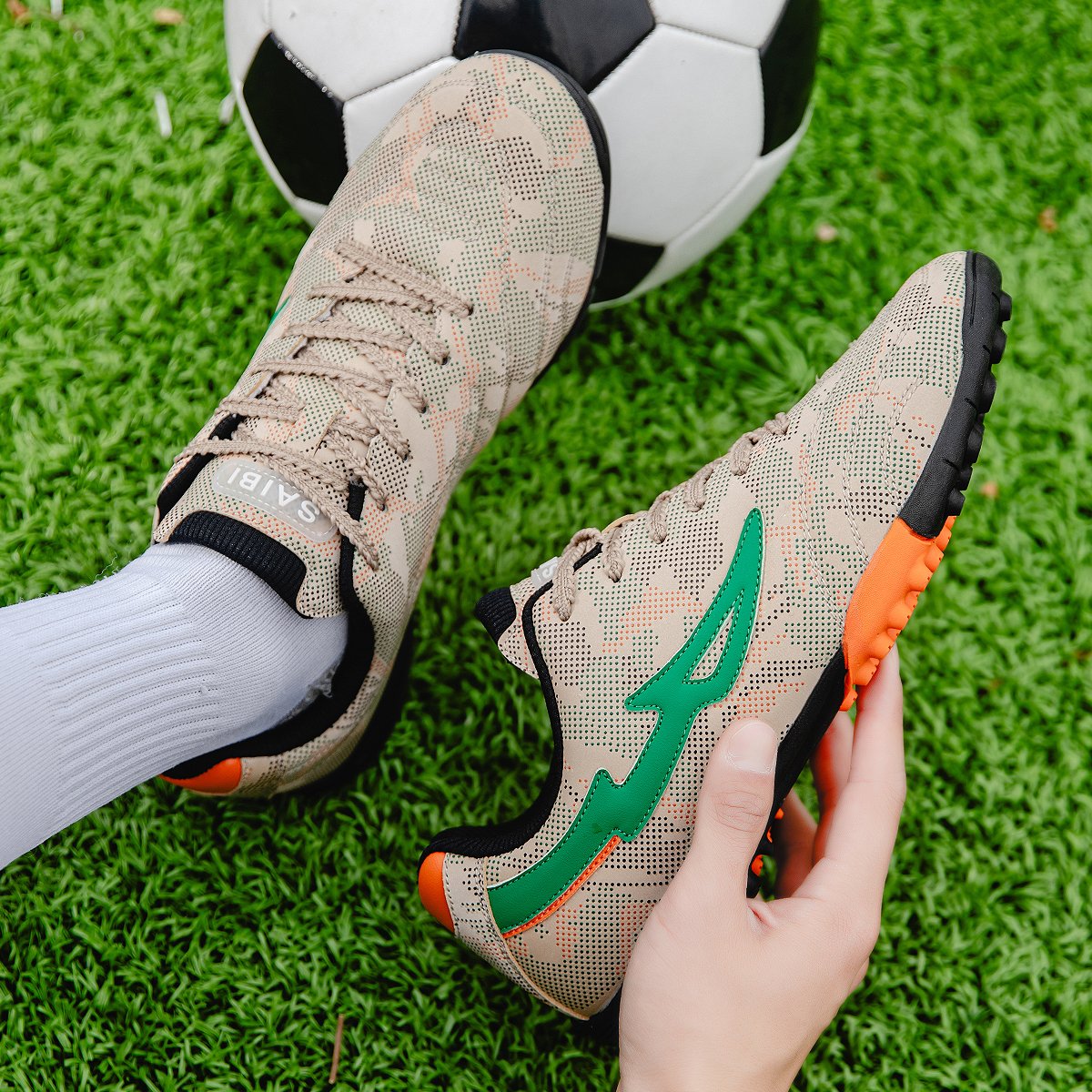 Factory Professional Men's Soccer Boots Classical Football Training Shoes TPU Winter Spring Autumn Cotton Fabric Lining