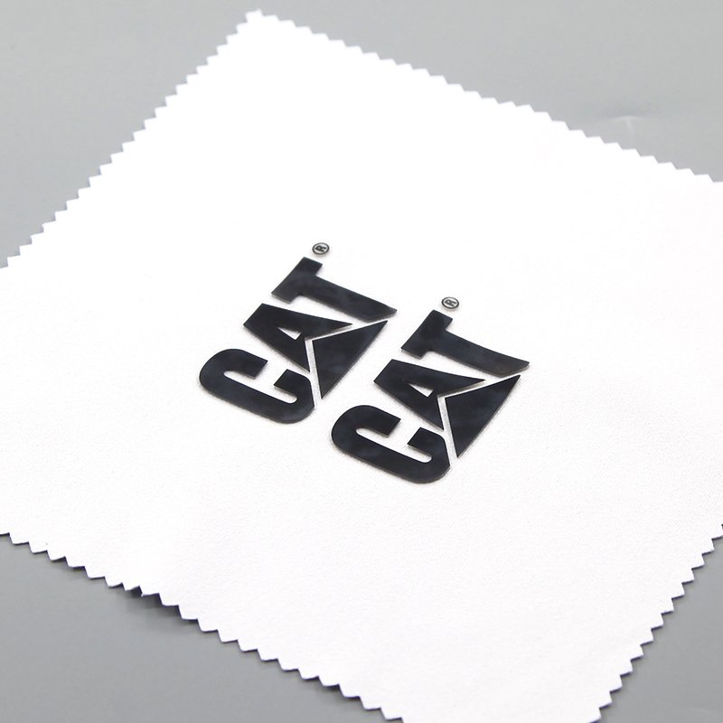 Factory Screen Print Clothing Iron on Labels Maker Custom Rubber 3D Raised Logo Vinyl Silicone Heat Transfer Sticker for T Shirt