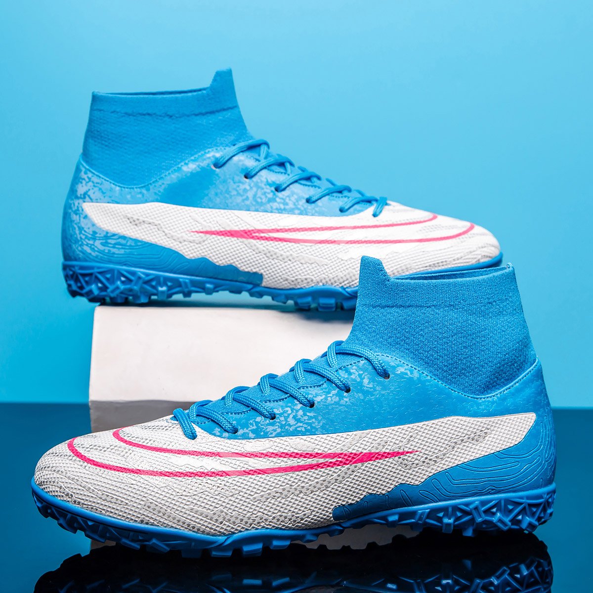 Big Size Fashion Men Sports Shoes High Quality Soccer Shoe Tf Type Professional Training Men Soccer Boots Football Shoes
