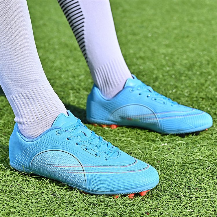 2023 New men's Low feet soccer shoes outdoor training sneakers soccer cleats
