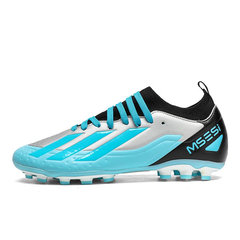 New anti-slip football shoes manufacturers direct sales broken nails long nail football shoes low top football shoes