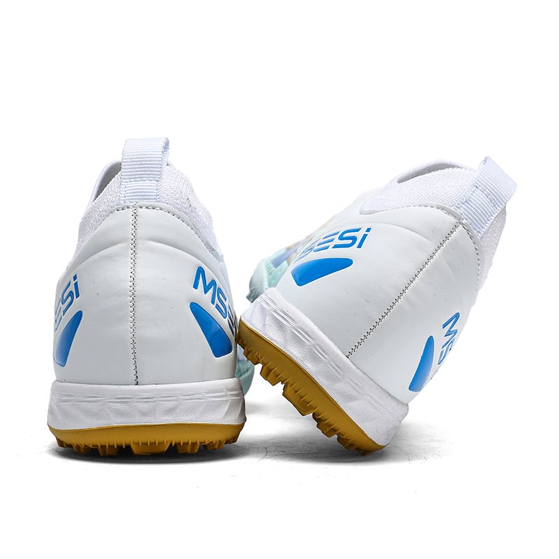 New anti-slip football shoes manufacturers direct sales broken nails long nail football shoes low top football shoes