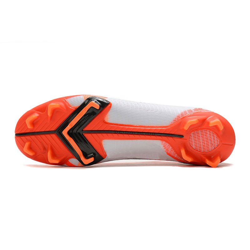 New Arrival Soccer Shoes Man Cheap Krampon Guayos Soccer Football Boots Shoes