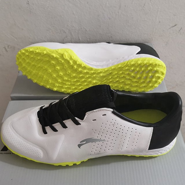 Football Boots Soccer Shoes For Men high quality boots sneaker outdoor soft and comfortable shoes