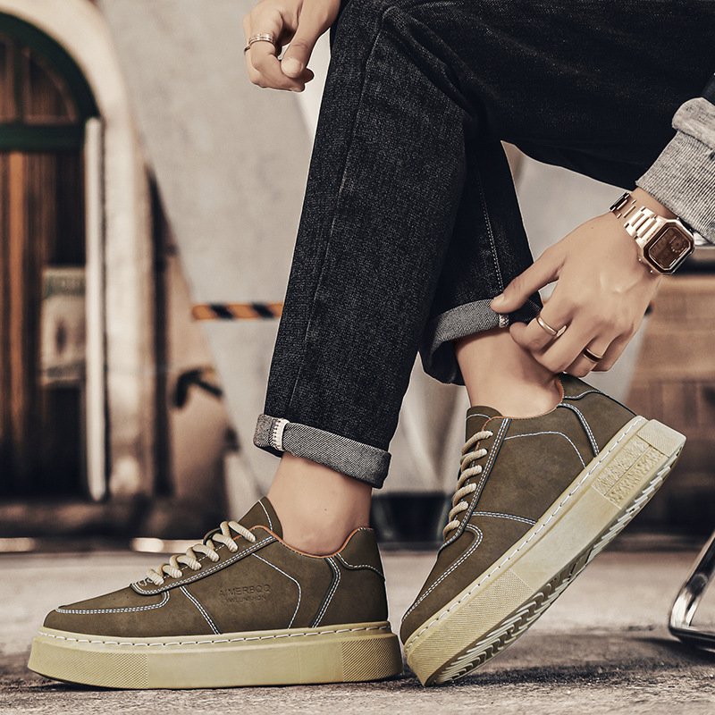 2024 new men's fashion leisure sports walking shoes soft sole wear-resistant sports skateboard shoes lace-up walking shoes