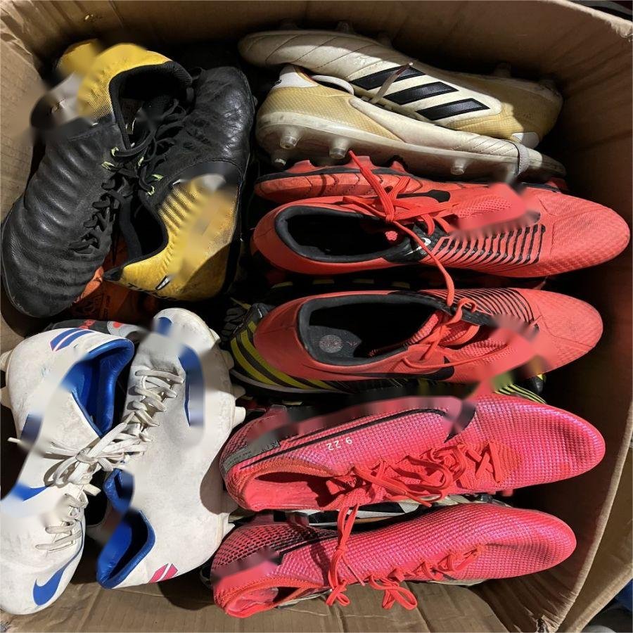 s25 factory cheap price used shoes football men Bale sneakers Second hand shoes clean mix football used bale shoes branded
