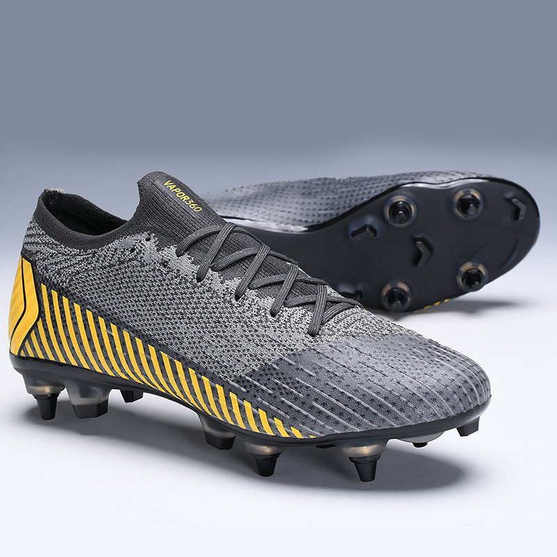 Football cleats customized SG professional training soccer shoes high quality Futsal football cleats for men